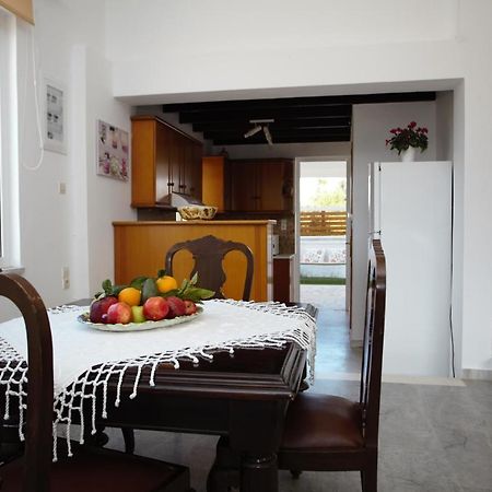 Evas House 7 Mins Walk To Beach Villa สตาวรอช ภายนอก รูปภาพ